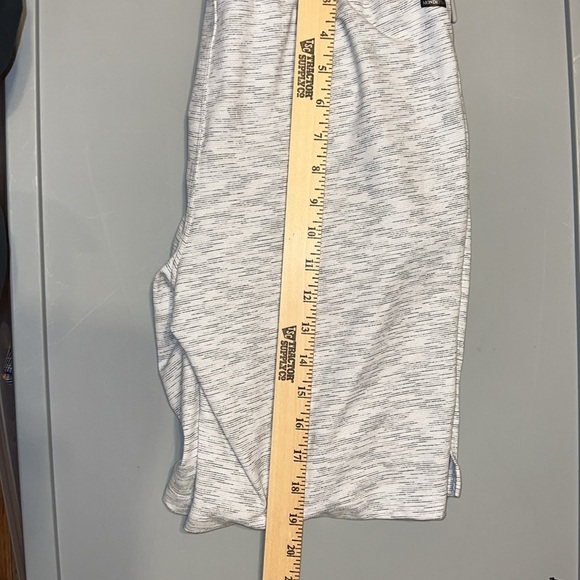 Mondetta Shorts XS - Picture 6 of 6